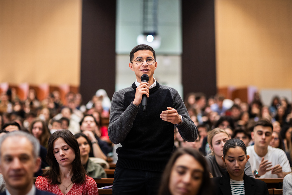 Audience délocalisée et conférence par Laurent Fabius, Président du Conseil constitutionnel