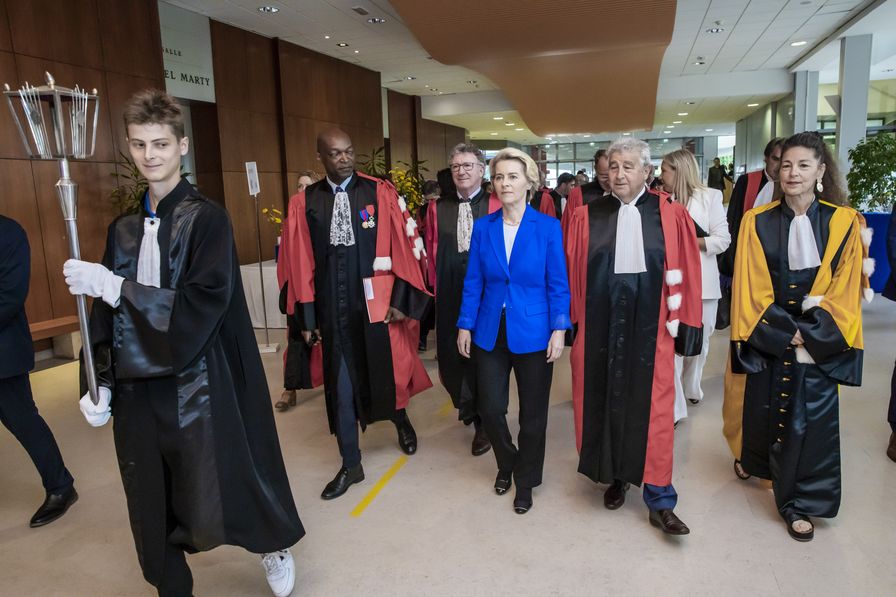 Cérémonie de remise du DHC à Ursula von der Leyen