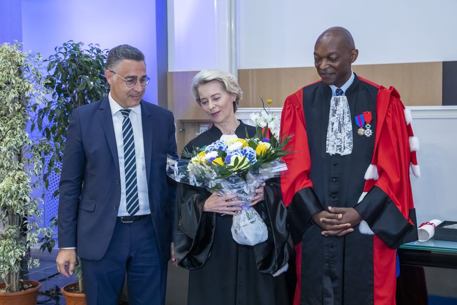 Cérémonie de remise du DHC à Ursula von der Leyen