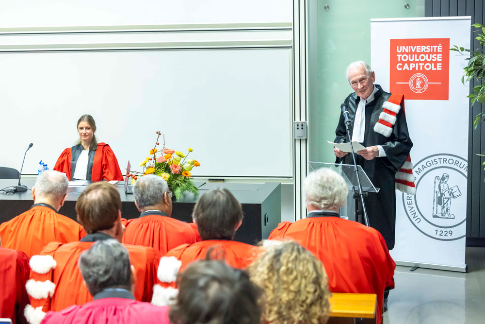 Cérémonie de remise du DHC à Dieter Grimm
